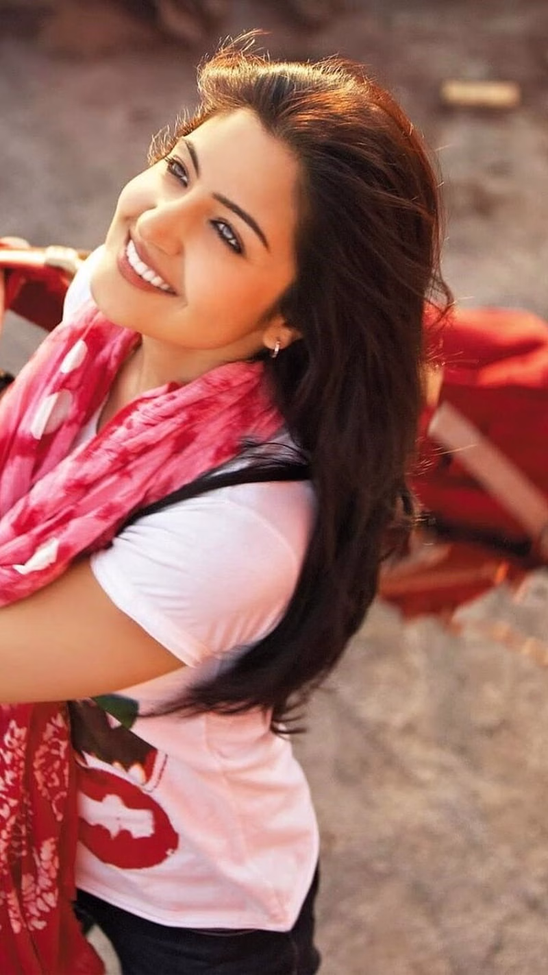 HD-wallpaper-anushka-sharma-4