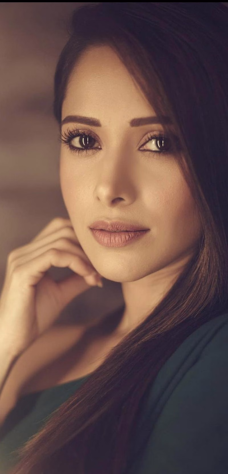 HD-wallpaper-nushrat-bharucha-3