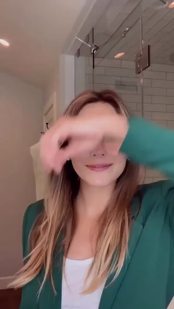 1027665208714453653