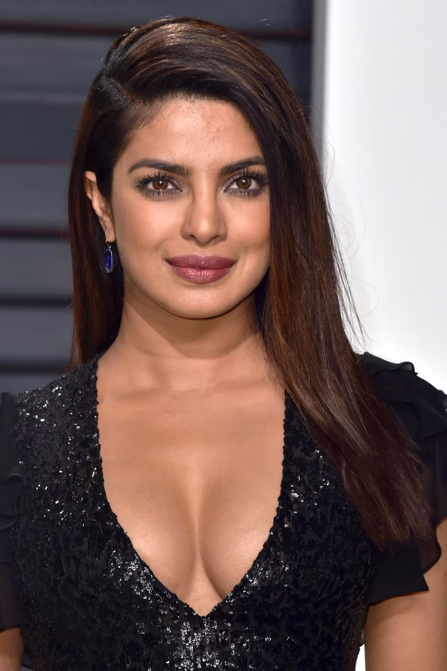Priyanka Chopra HD Photo 14