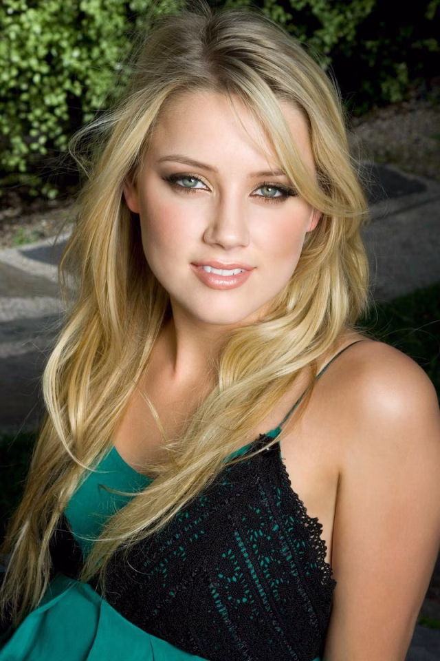 Amber Heard HD Photo 646