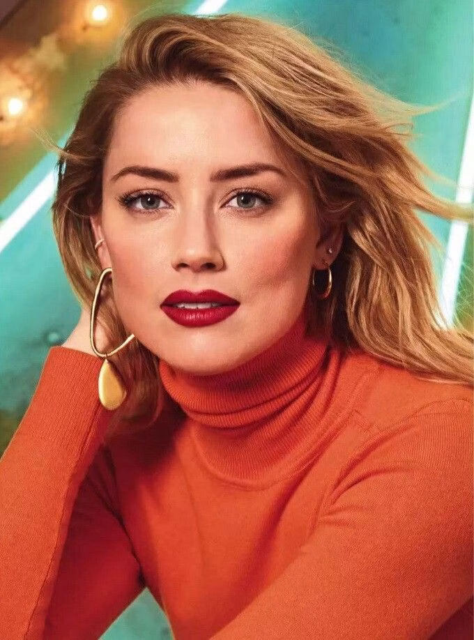 Amber Heard HD Photo 401