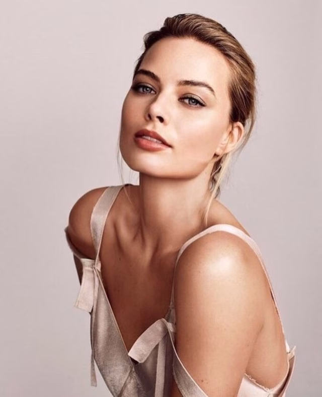 Margot Robbie HD Photo 1535