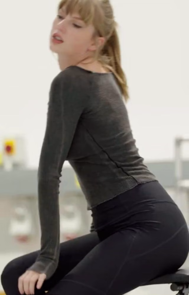 Alica Schmidt HD Photo 23